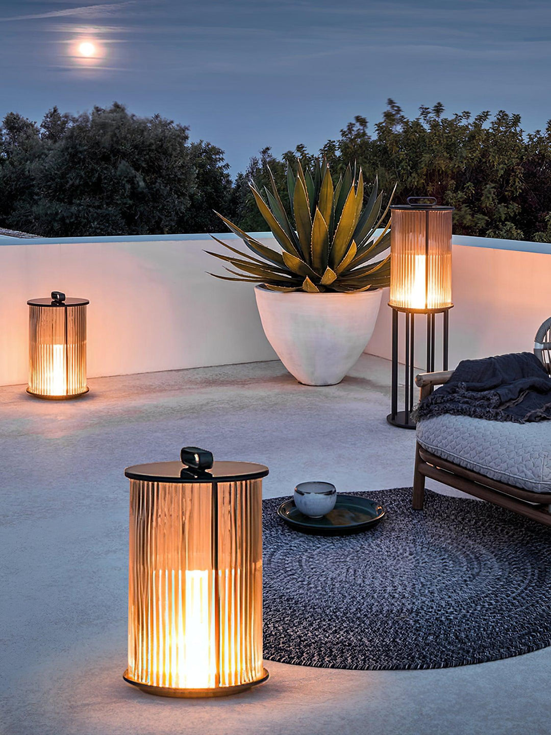 Lantern Garden Solar Outdoor Light - Vakkerlight