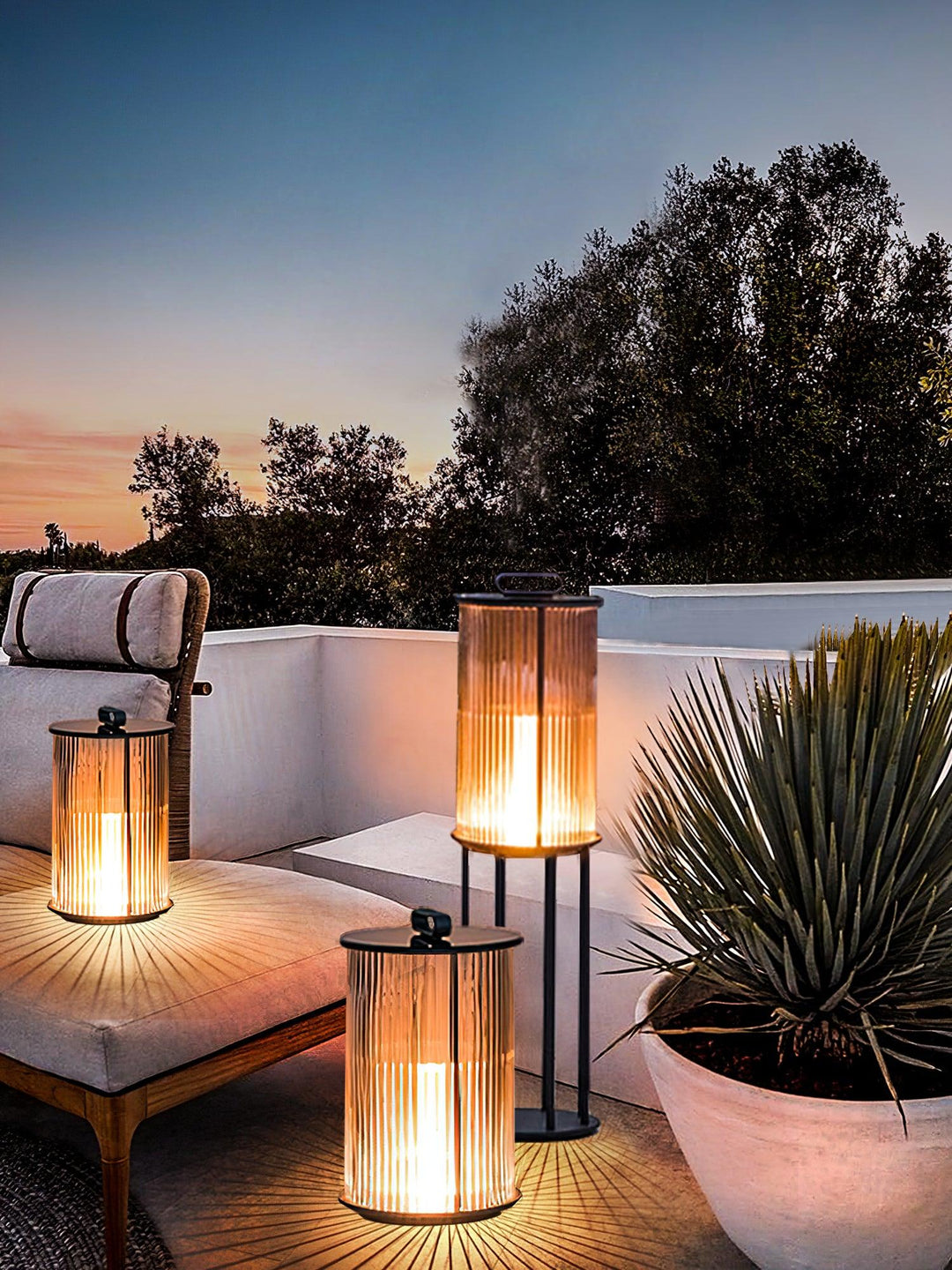 Lantern Garden Solar Outdoor Light - Vakkerlight