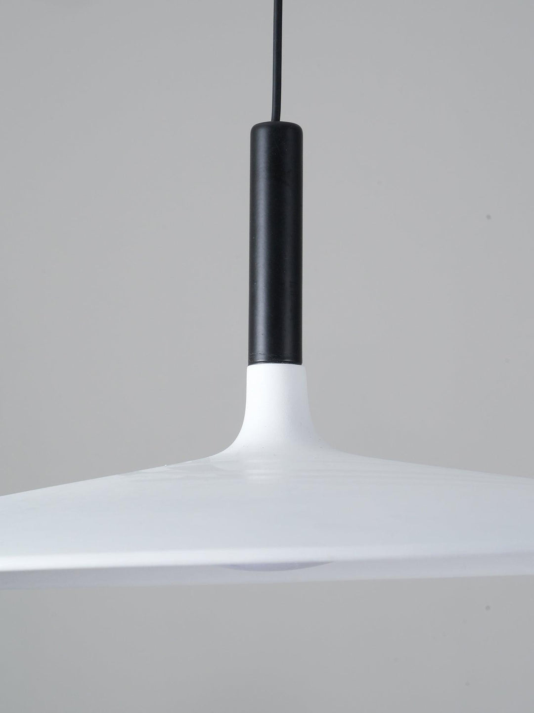 Aplomb Metal Pendant Lamp - Vakkerlight