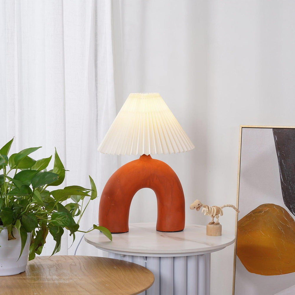 Arched Pleated Table Lamp - Vakkerlight