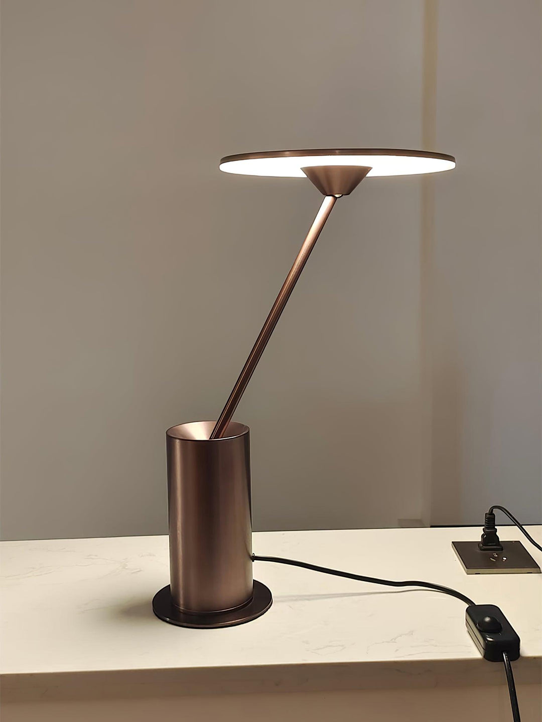 Sisifo Table Lamp - Vakkerlight