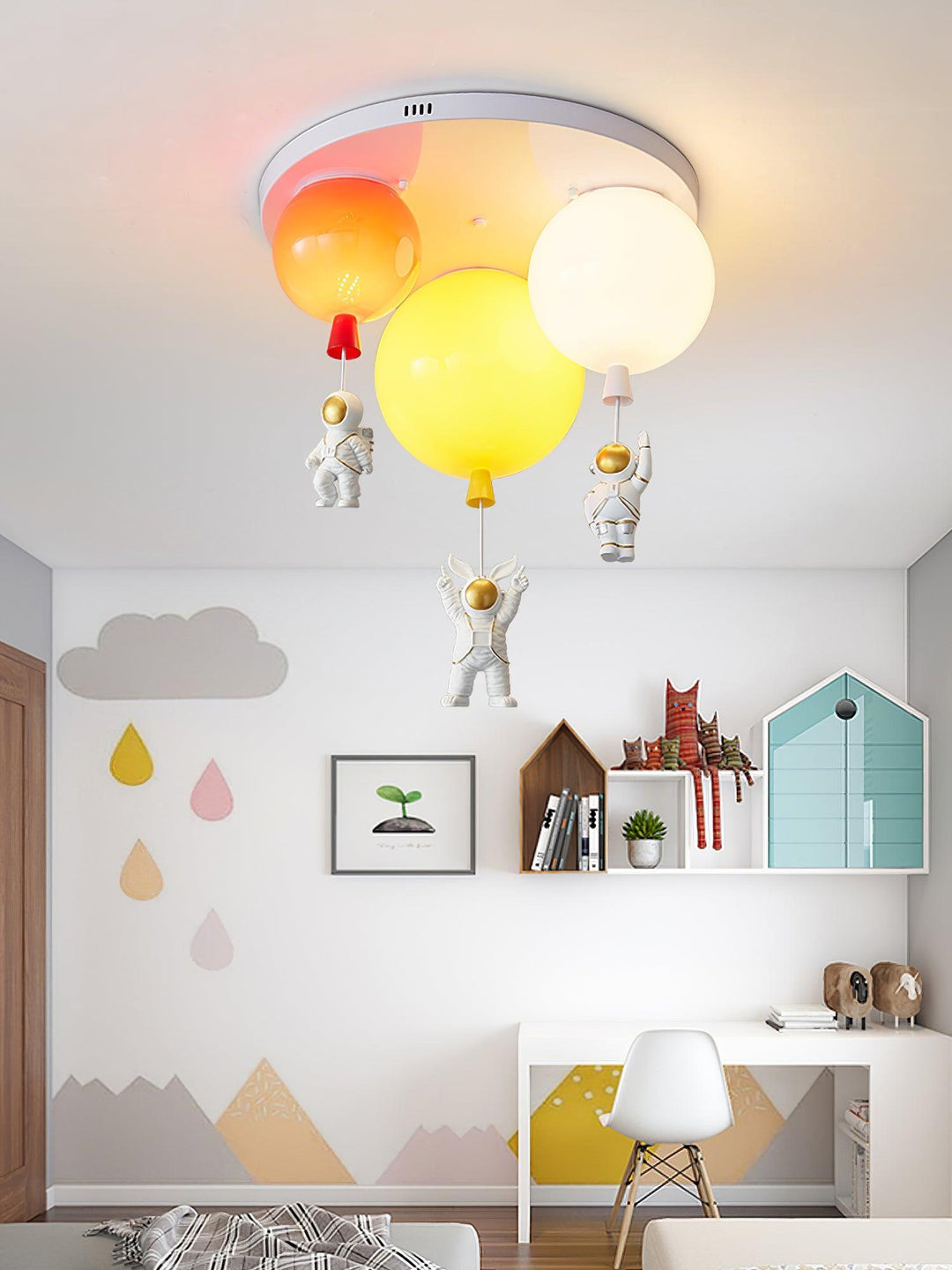 Astronaut Glossy Balloon Ceiling Lamp - Vakkerlight