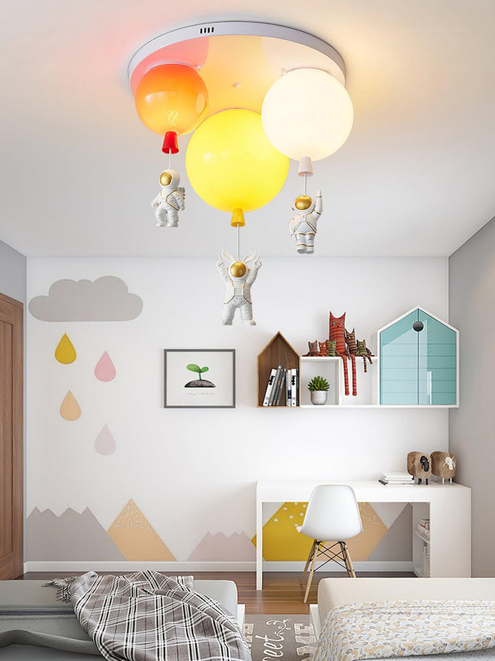 Astronaut Glossy Balloon Ceiling Lamp - Vakkerlight