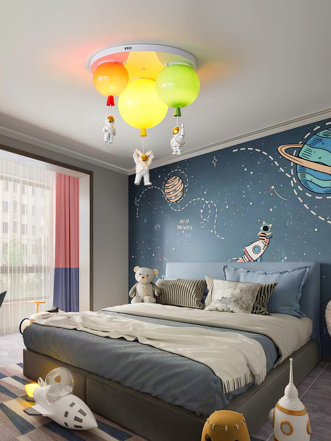 Astronaut Glossy Balloon Ceiling Lamp - Vakkerlight