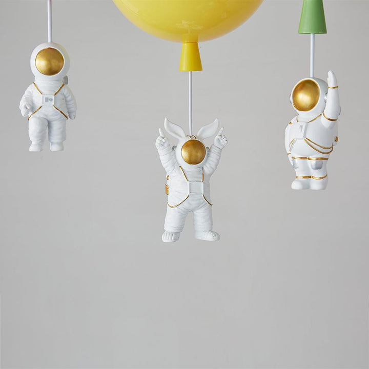 Astronaut Glossy Balloon Ceiling Lamp - Vakkerlight