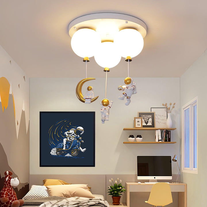 Astronaut Glossy Balloon Ceiling Lamp - Vakkerlight