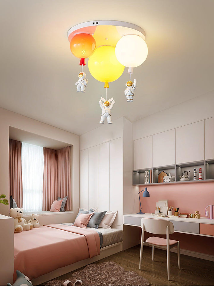 Astronaut Glossy Balloon Ceiling Lamp - Vakkerlight