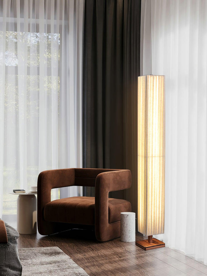 Bailey Floor Lamp - Vakkerlight