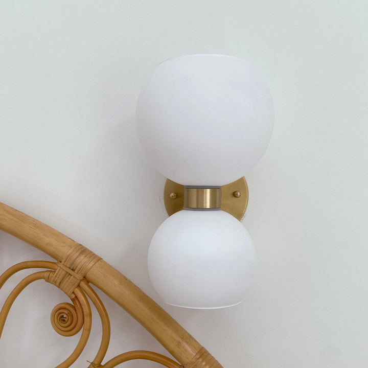 Round Pearl Sconce - Vakkerlight