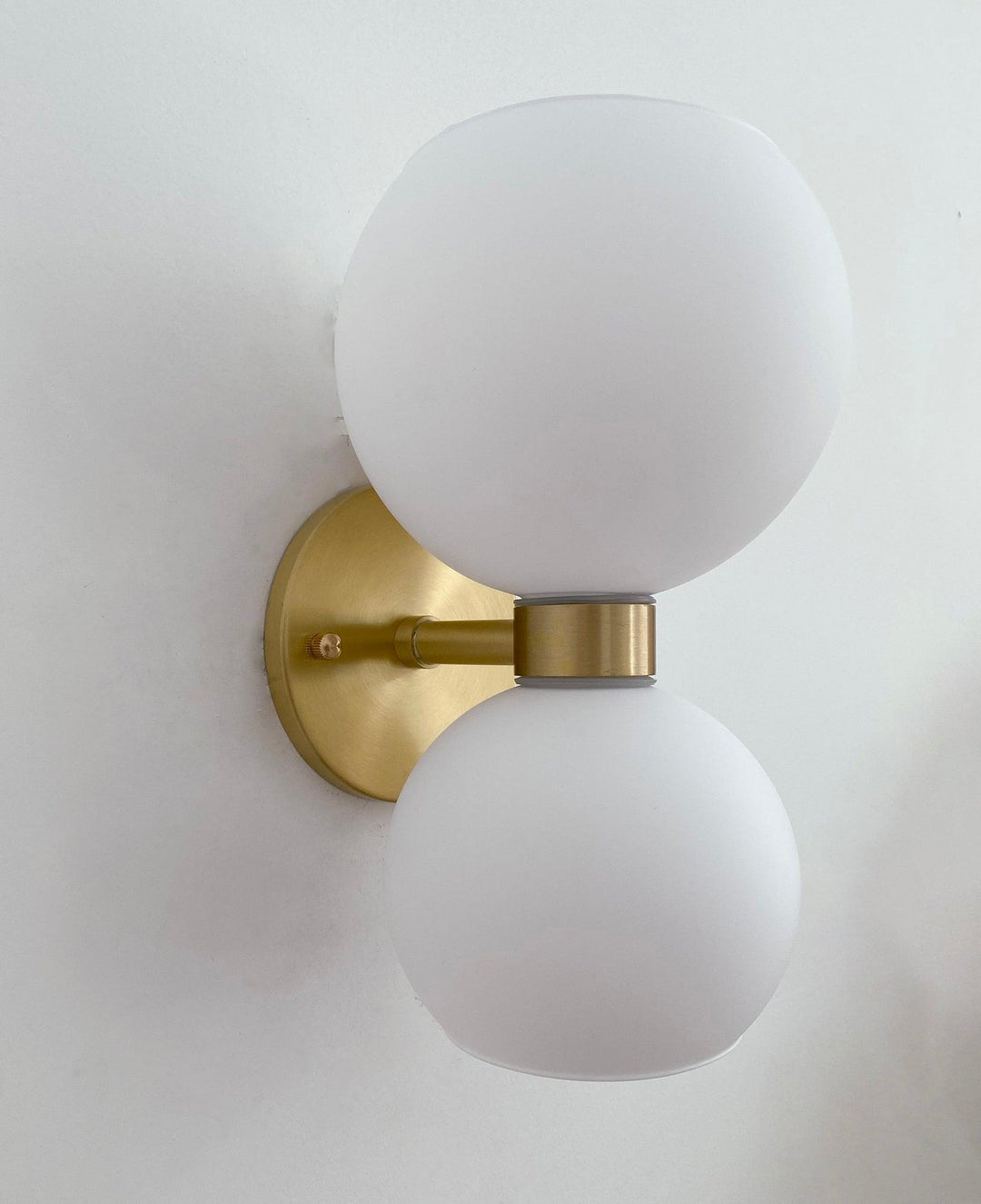 Round Pearl Sconce - Vakkerlight