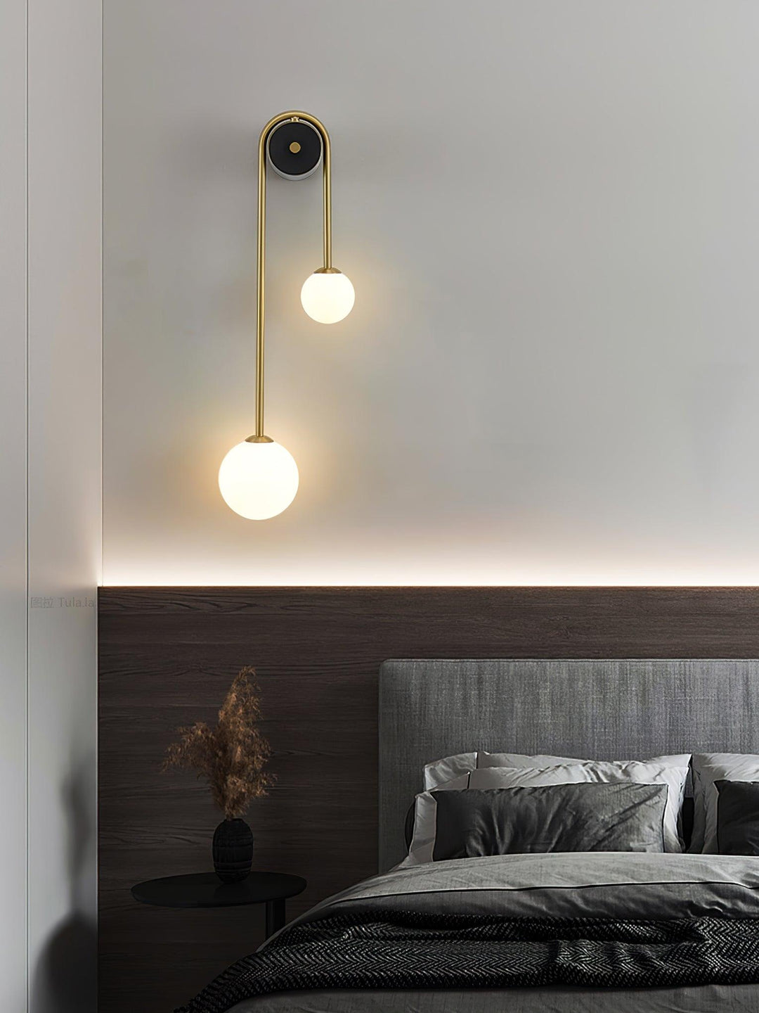 Brass Arc Wall Light - Vakkerlight