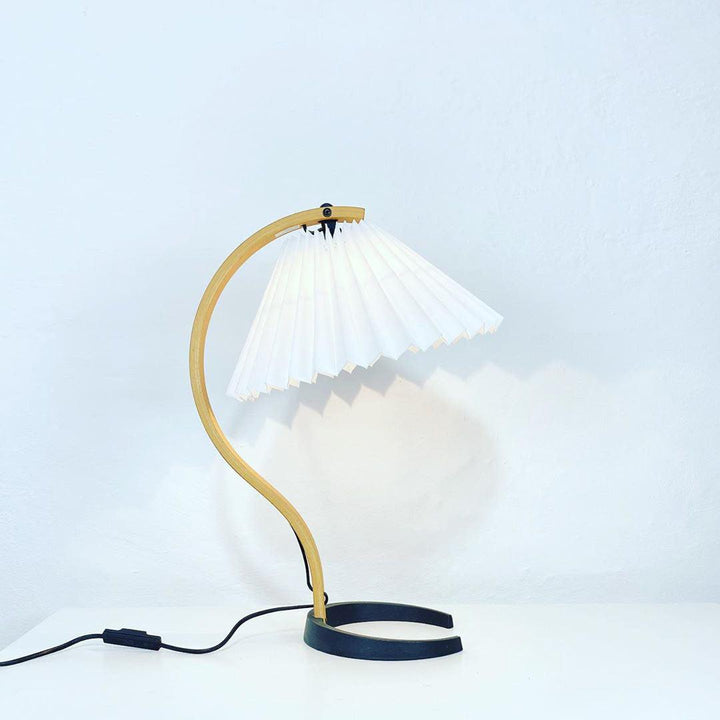 Caprani Table Lamp - Vakkerlight