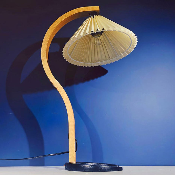 Caprani Table Lamp - Vakkerlight