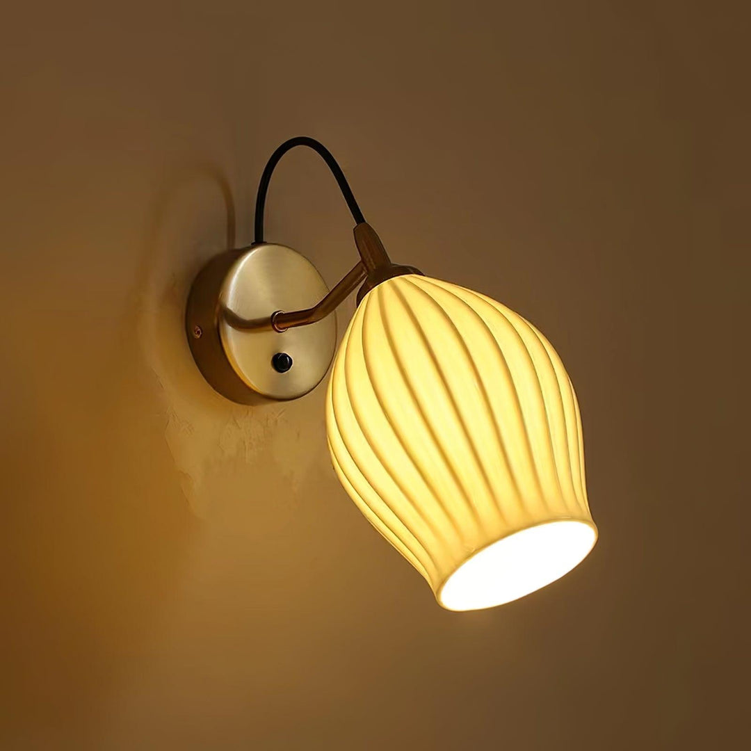 Ceramic Ribbed Wall light - Vakkerlight