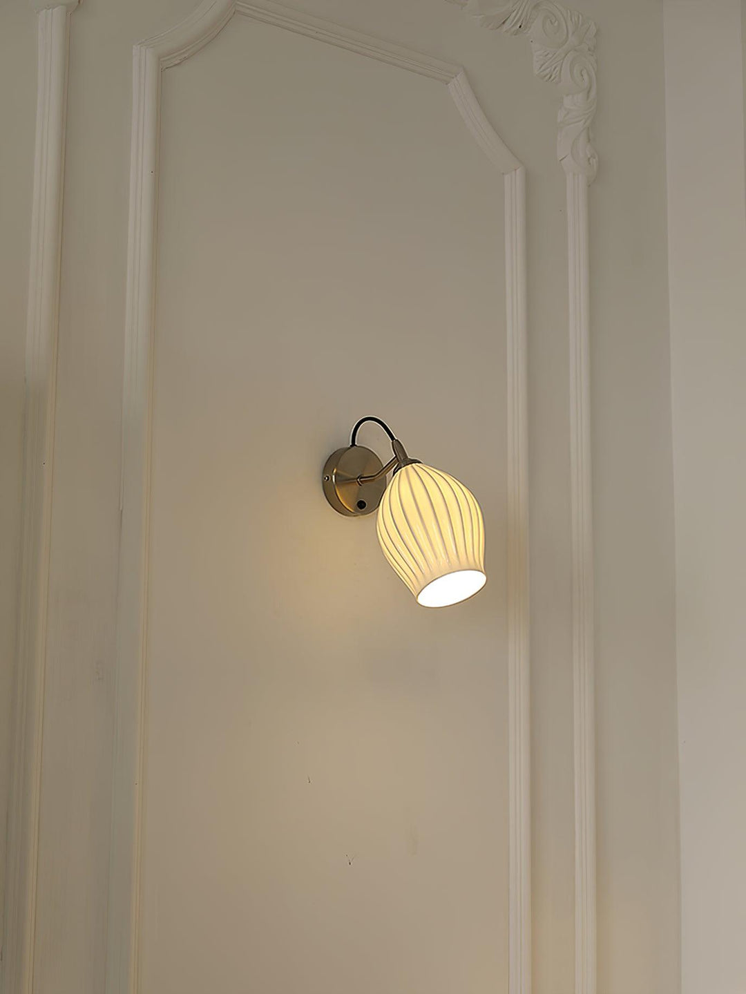 Ceramic Ribbed Wall light - Vakkerlight