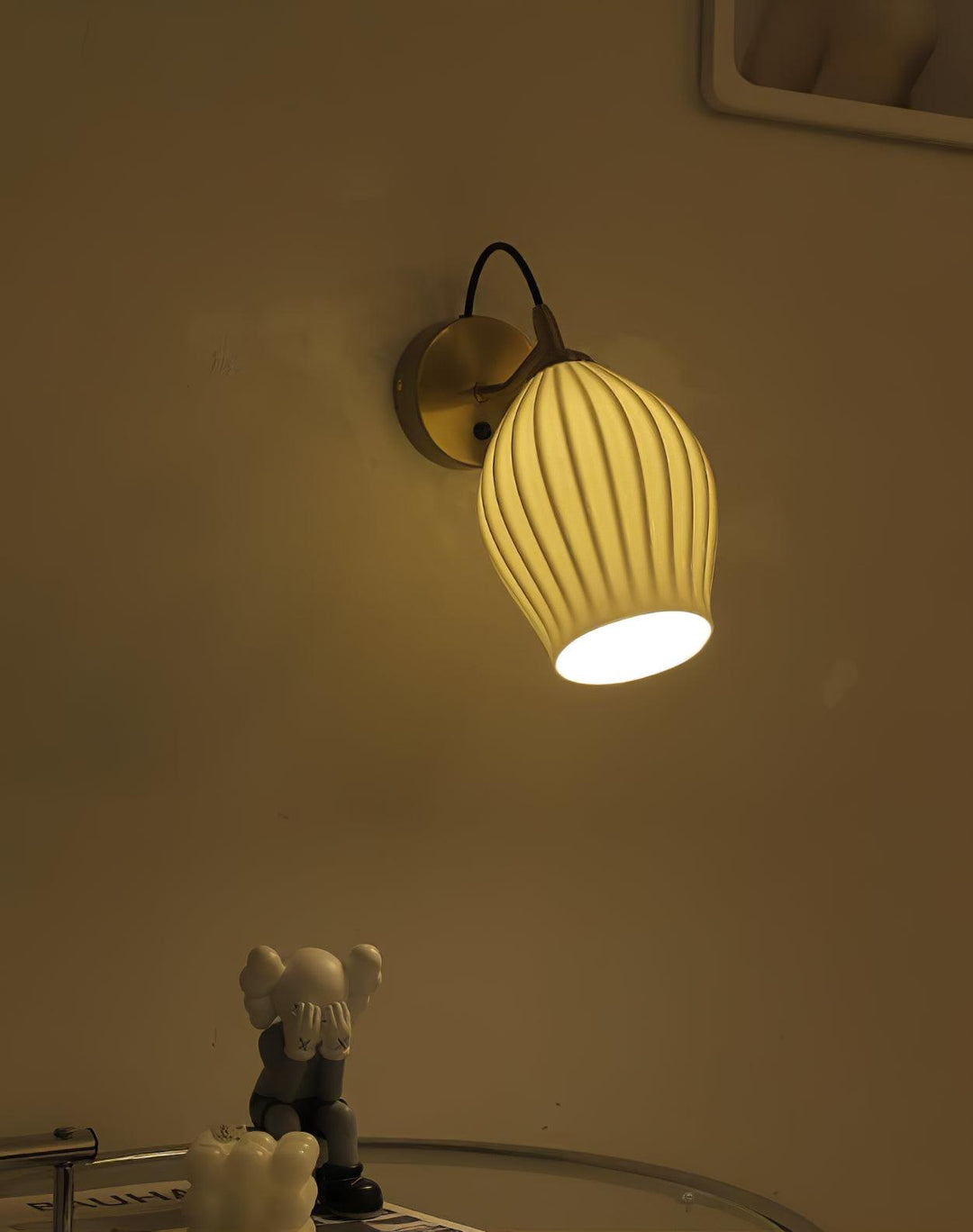 Ceramic Ribbed Wall light - Vakkerlight