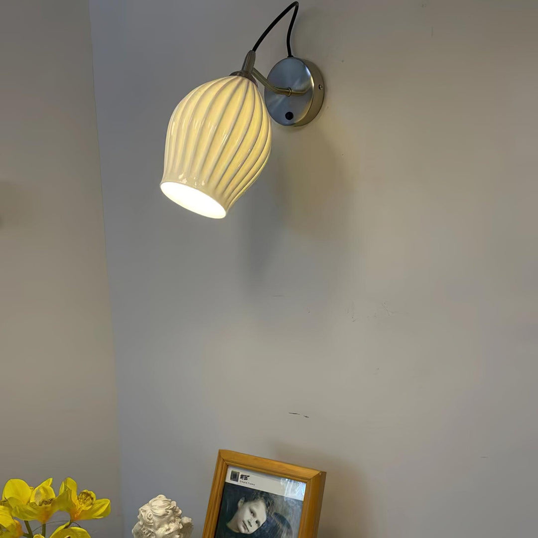 Ceramic Ribbed Wall light - Vakkerlight