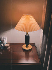 Classic Antique Table Lamp - Vakkerlight
