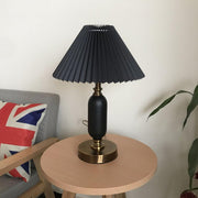 Classic Antique Table Lamp - Vakkerlight