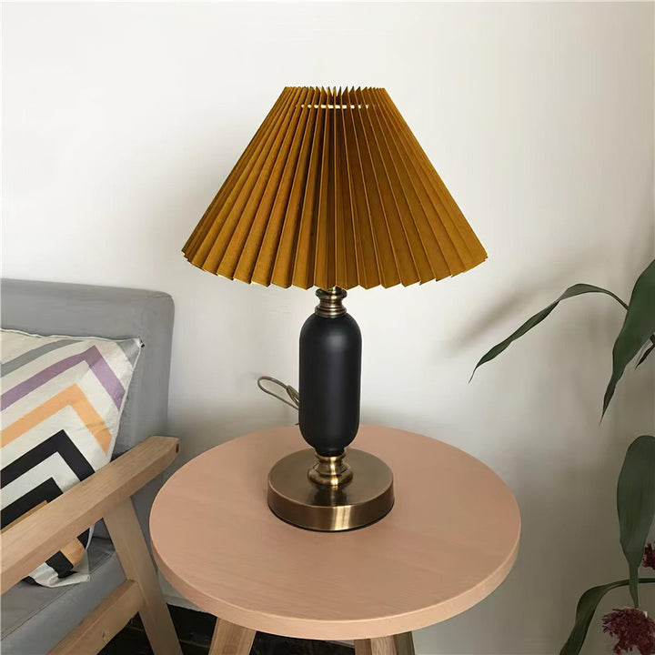 Classic Antique Table Lamp - Vakkerlight