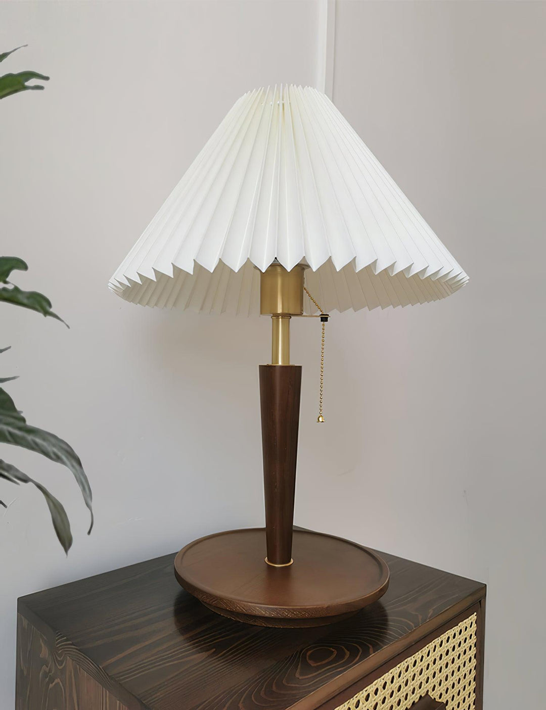 Cone Pleated Fabric Table Lamp - Vakkerlight