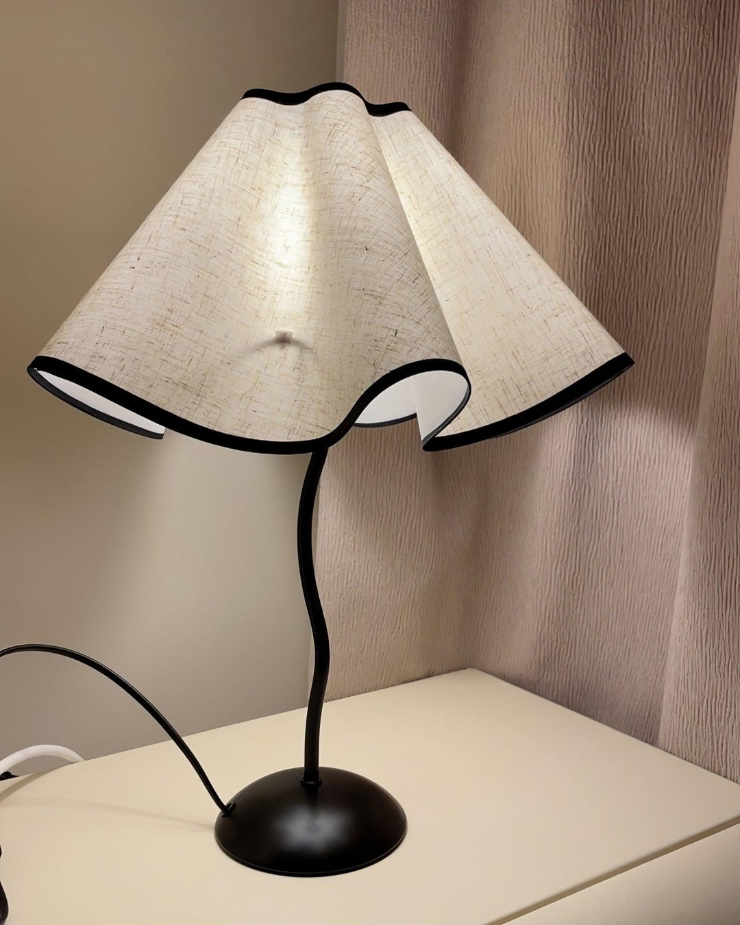 Cora Table Lamp - Vakkerlight