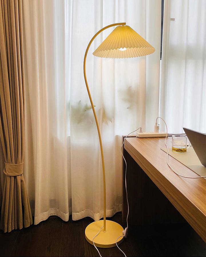 Crescini Pleated Floor Lamp - Vakkerlight