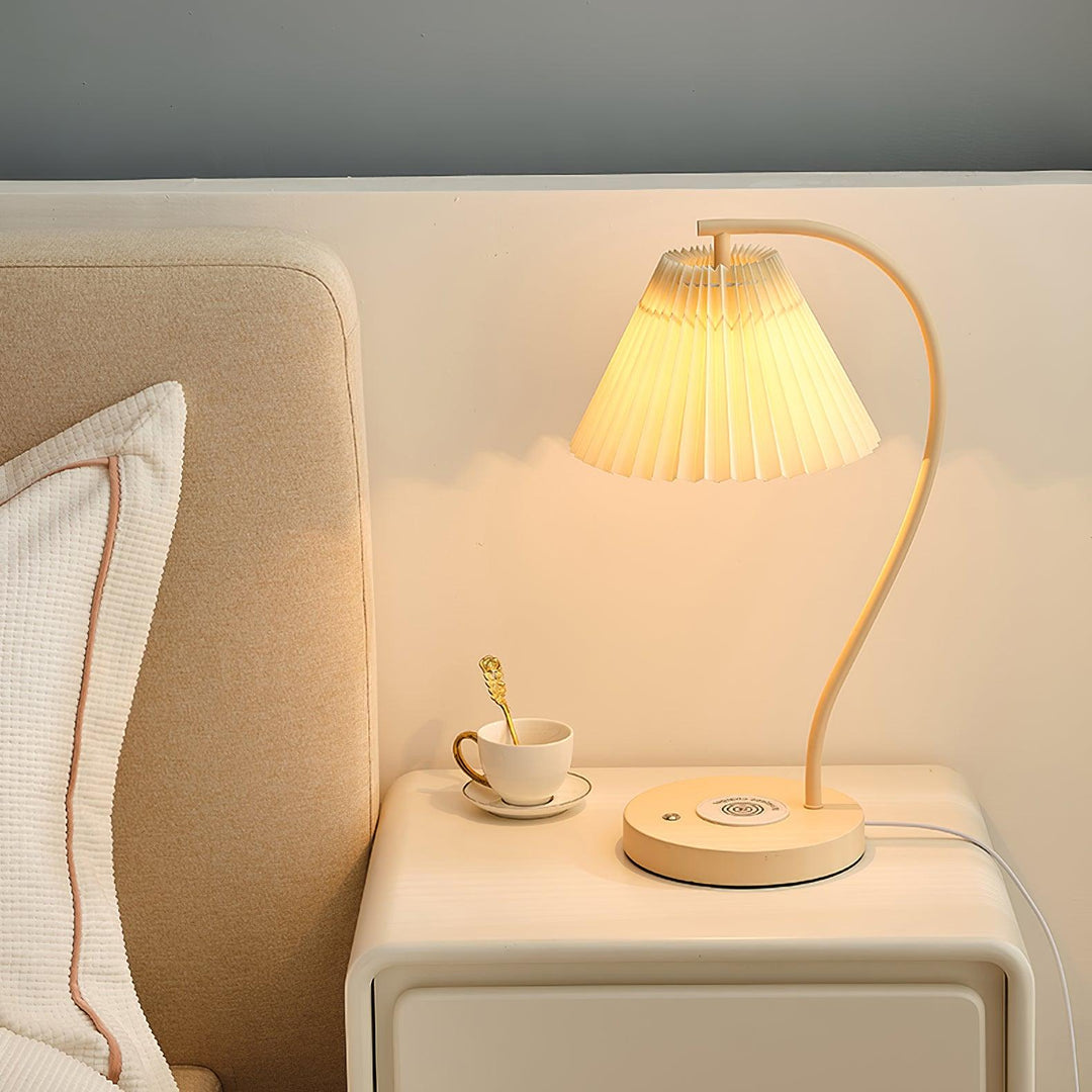 Crescini Pleated Table Lamp - Vakkerlight