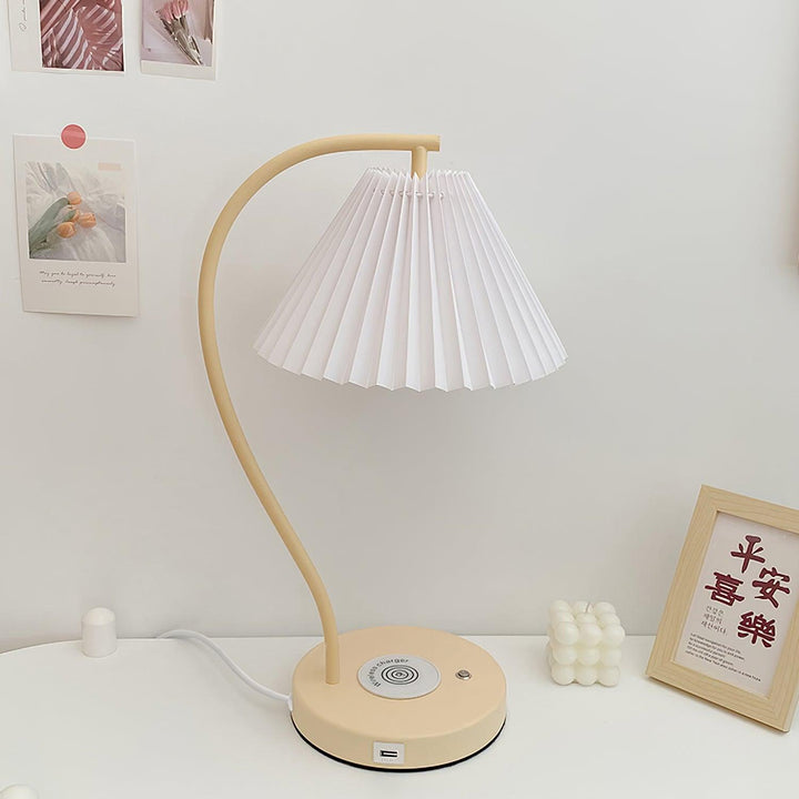 Crescini Pleated Table Lamp - Vakkerlight