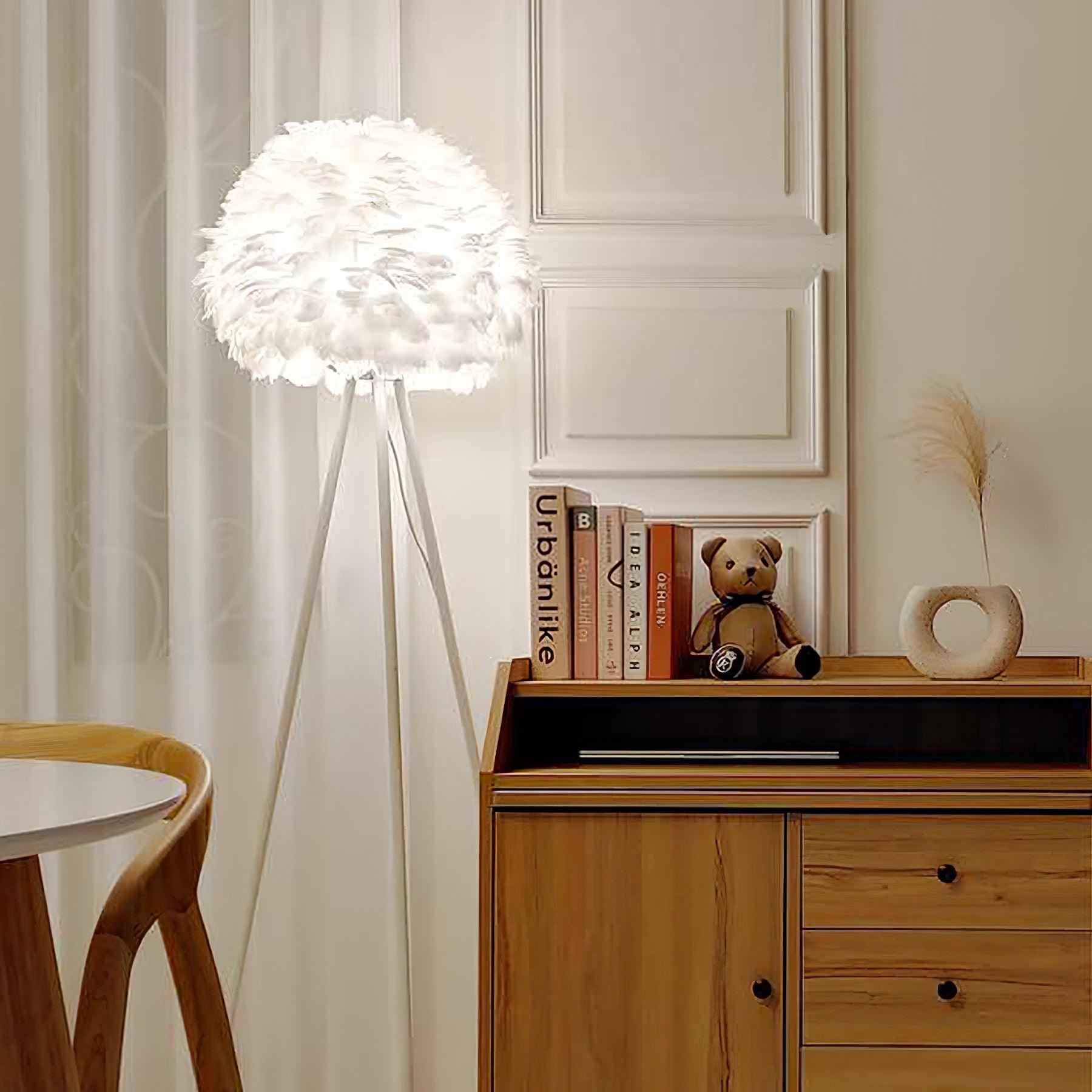 Eos Feather Floor Lamp – Vakkerlight