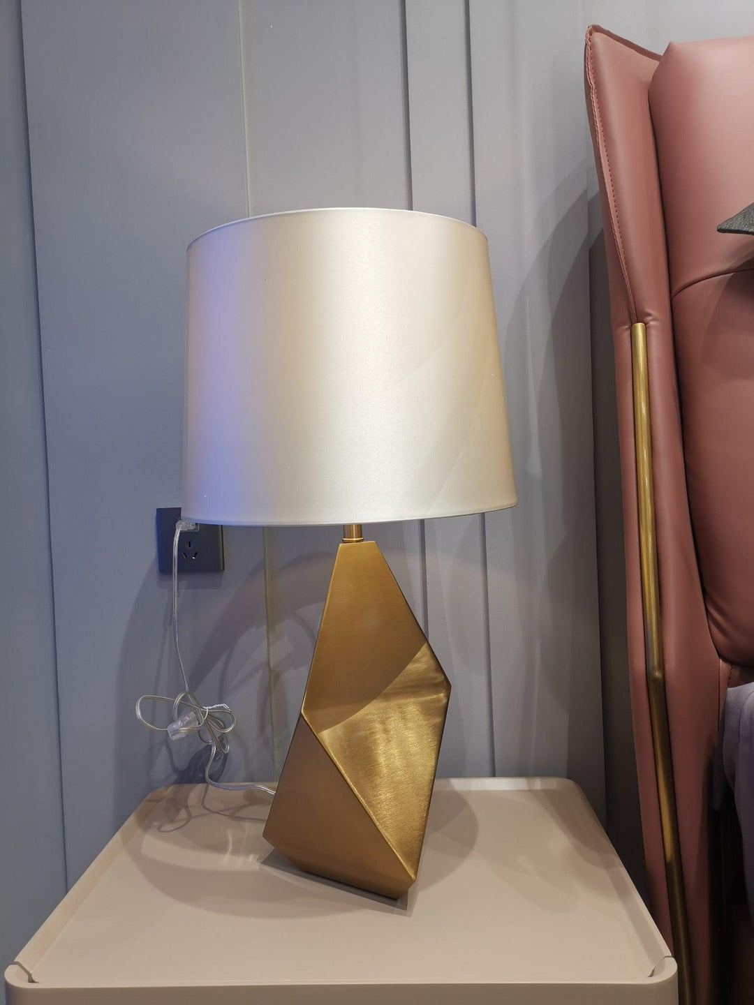 Faceted Table Light - Vakkerlight