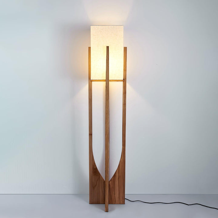 Fairbanks Floor Lamp - Vakkerlight