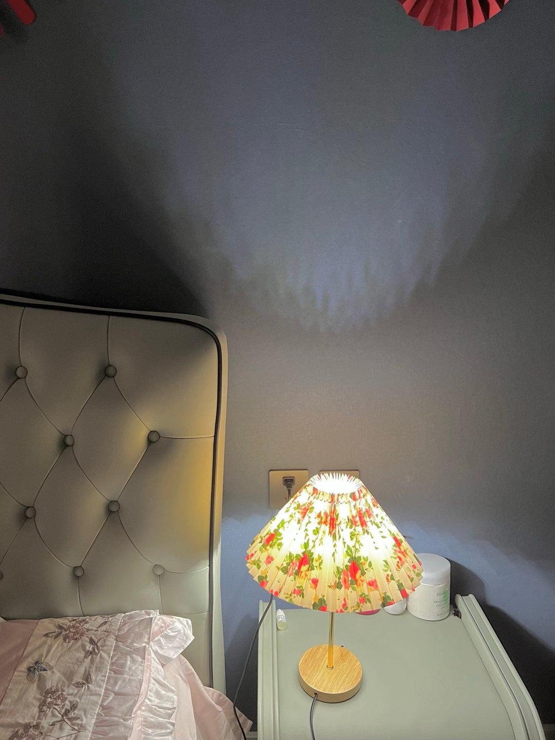 Flores Table Lamp - Vakkerlight