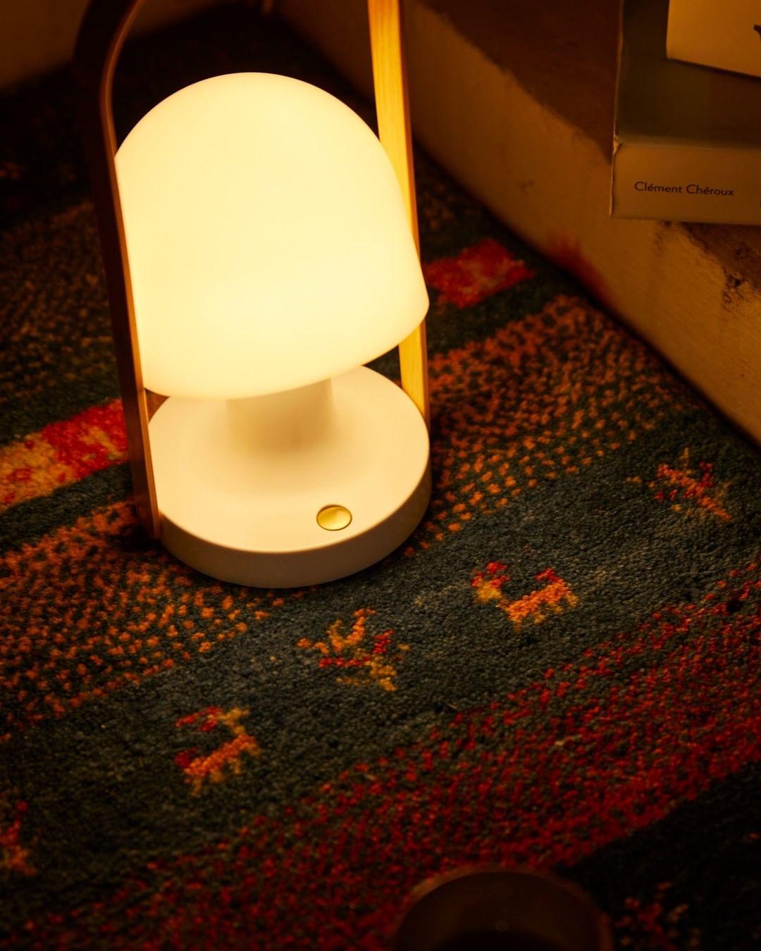 Portable Glass Charging Table Lamp - Vakkerlight