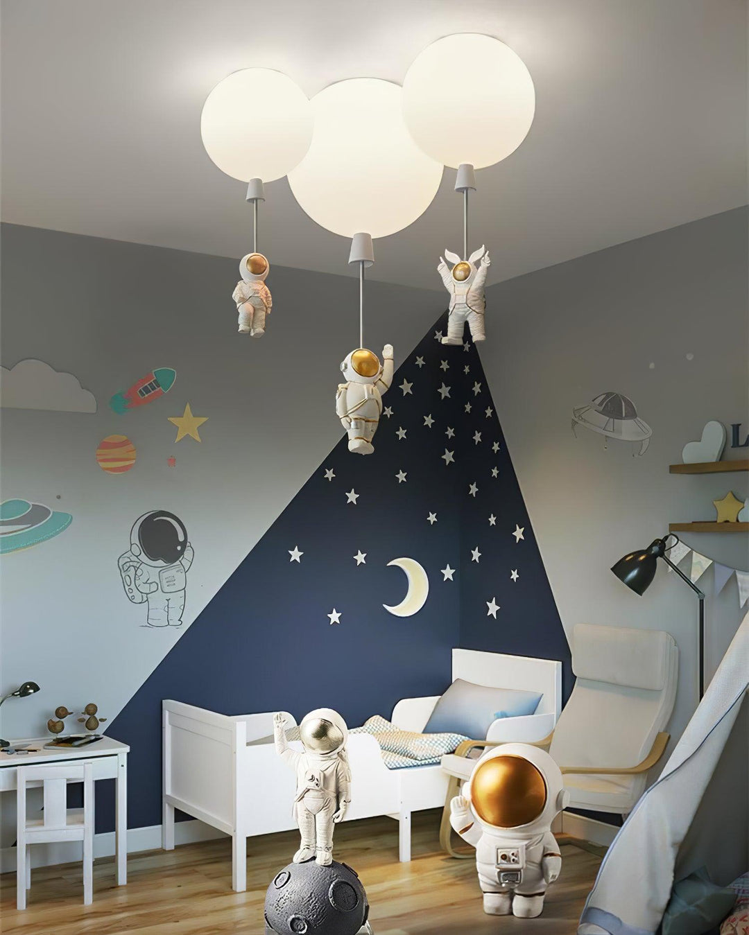 Frosted Balloon Ceiling Light - Vakkerlight