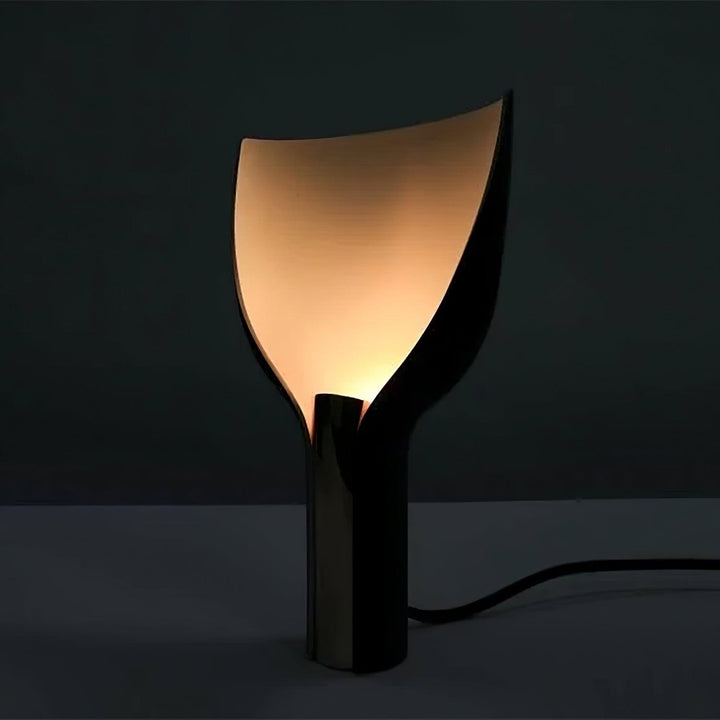 Half - Funnel Table Light - Vakkerlight