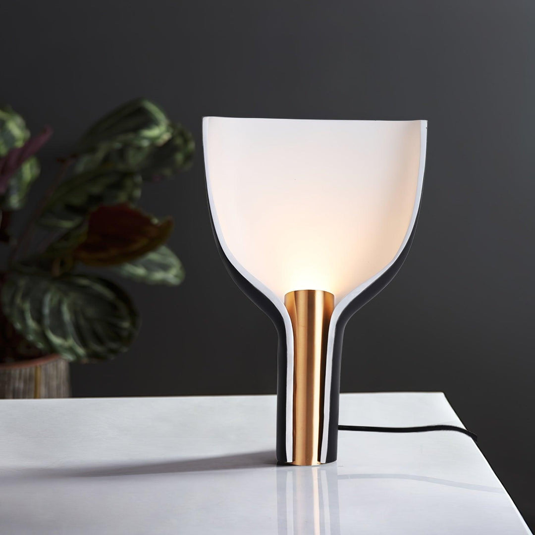 Half - Funnel Table Light - Vakkerlight