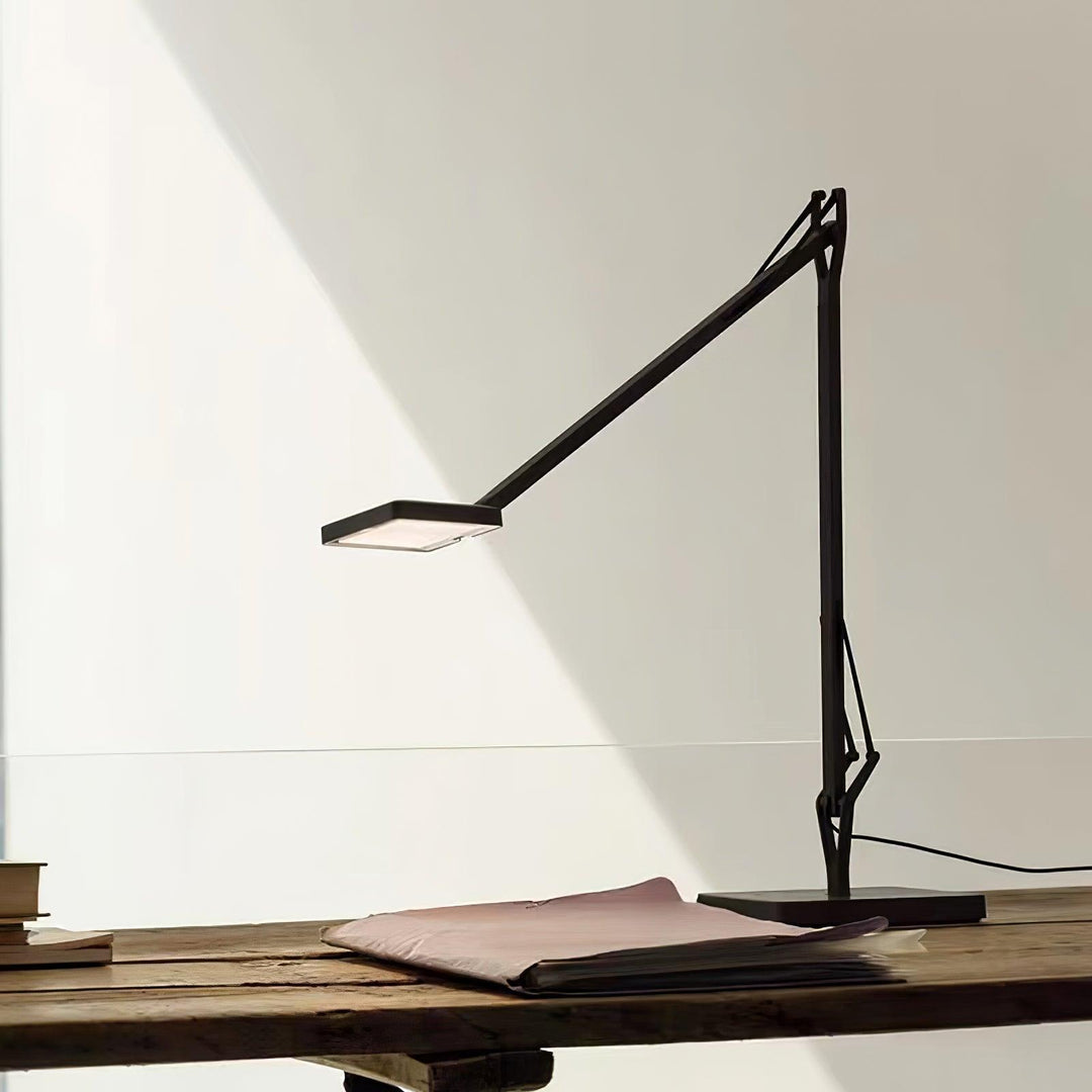 Edge Table Lamp - Vakkerlight