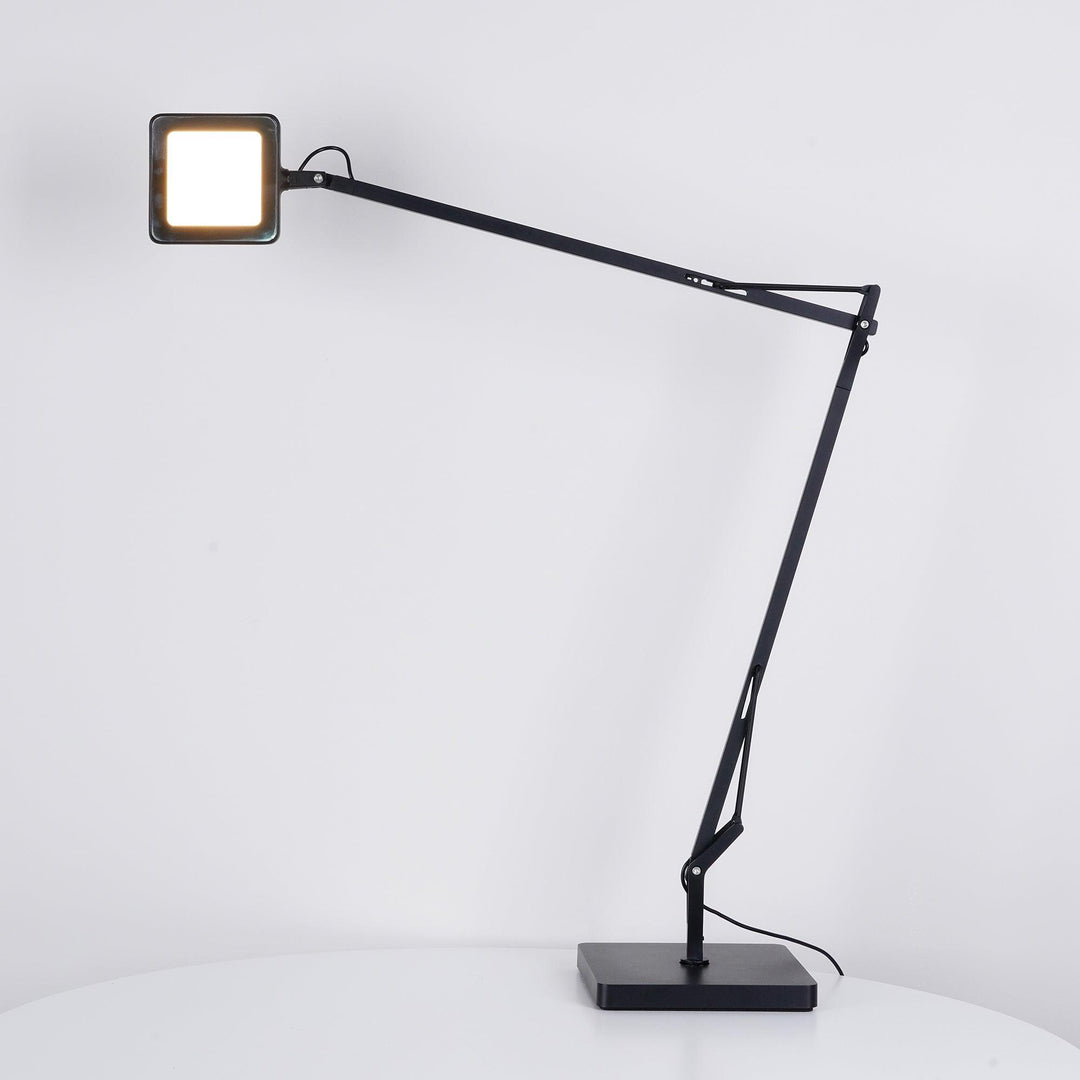 Edge Table Lamp - Vakkerlight