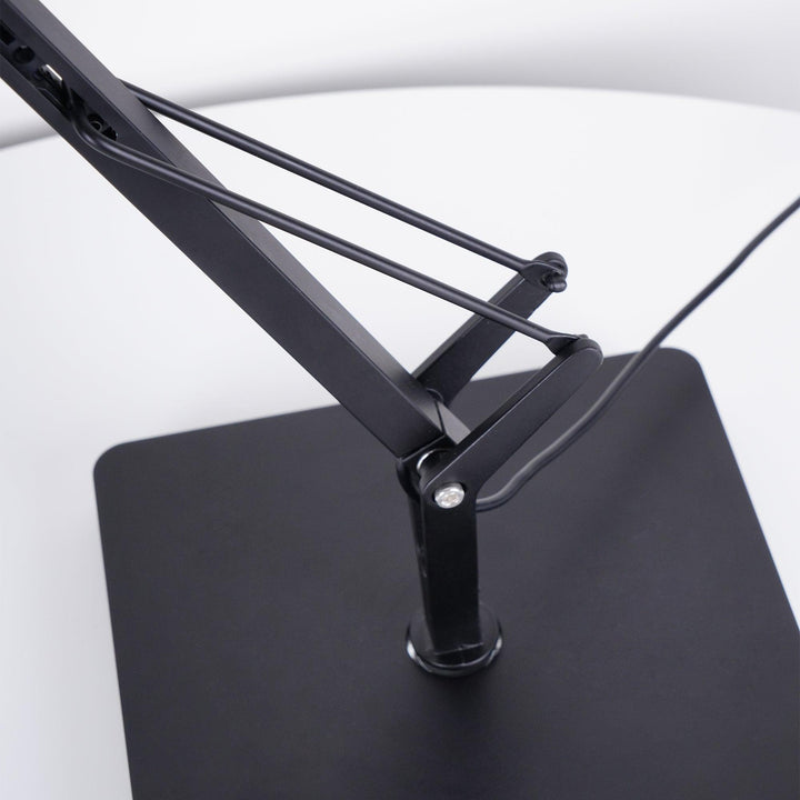 Edge Table Lamp - Vakkerlight