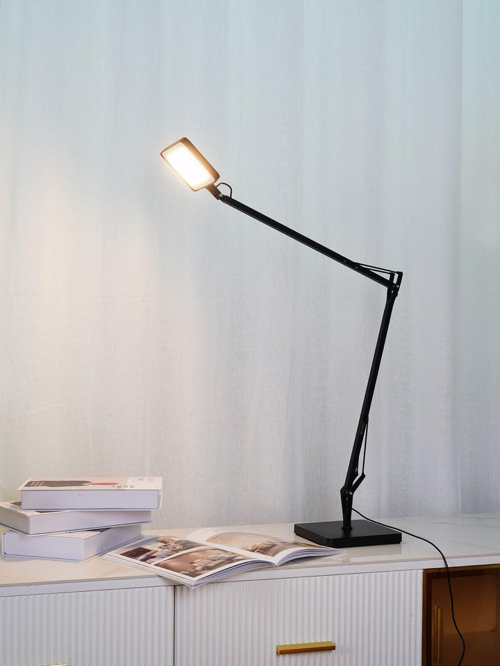 Edge Table Lamp - Vakkerlight