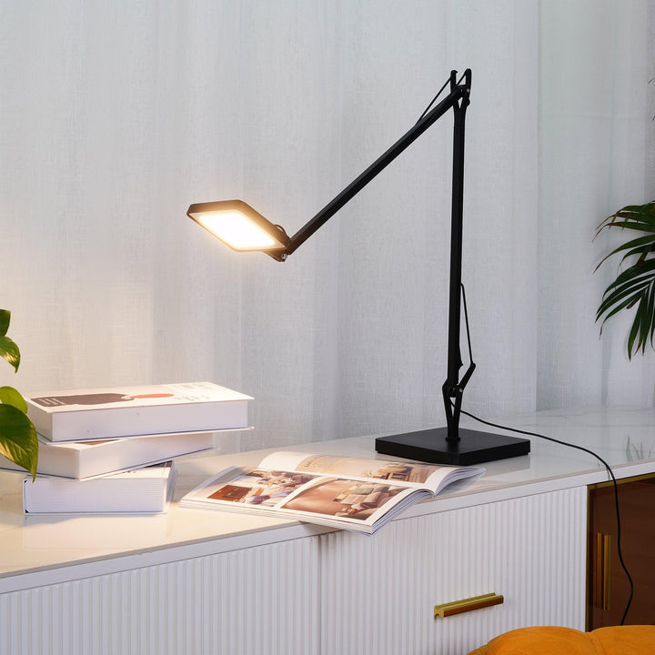 Edge Table Lamp - Vakkerlight