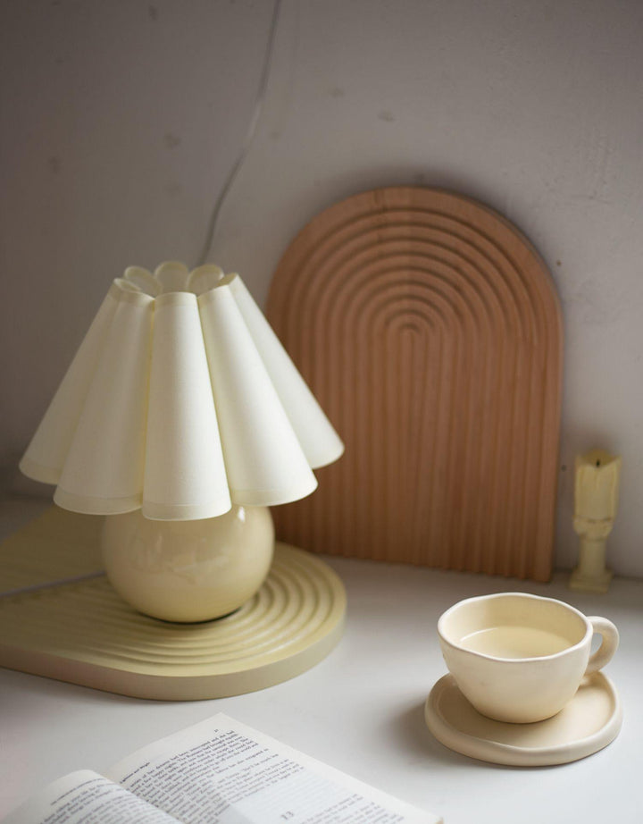 Kicsi Knife Pleat Table Lamp - Vakkerlight