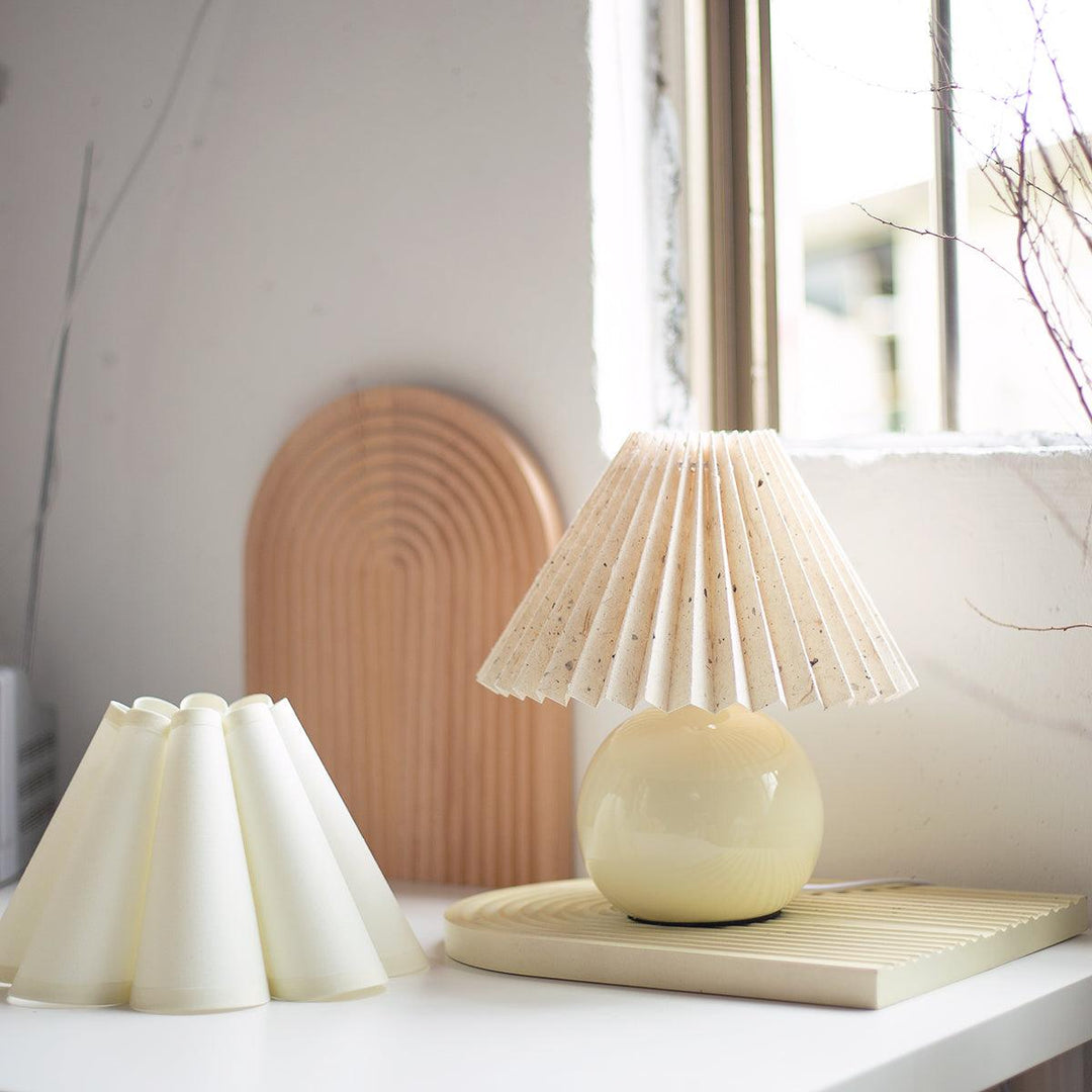 Kicsi Knife Pleat Table Lamp - Vakkerlight