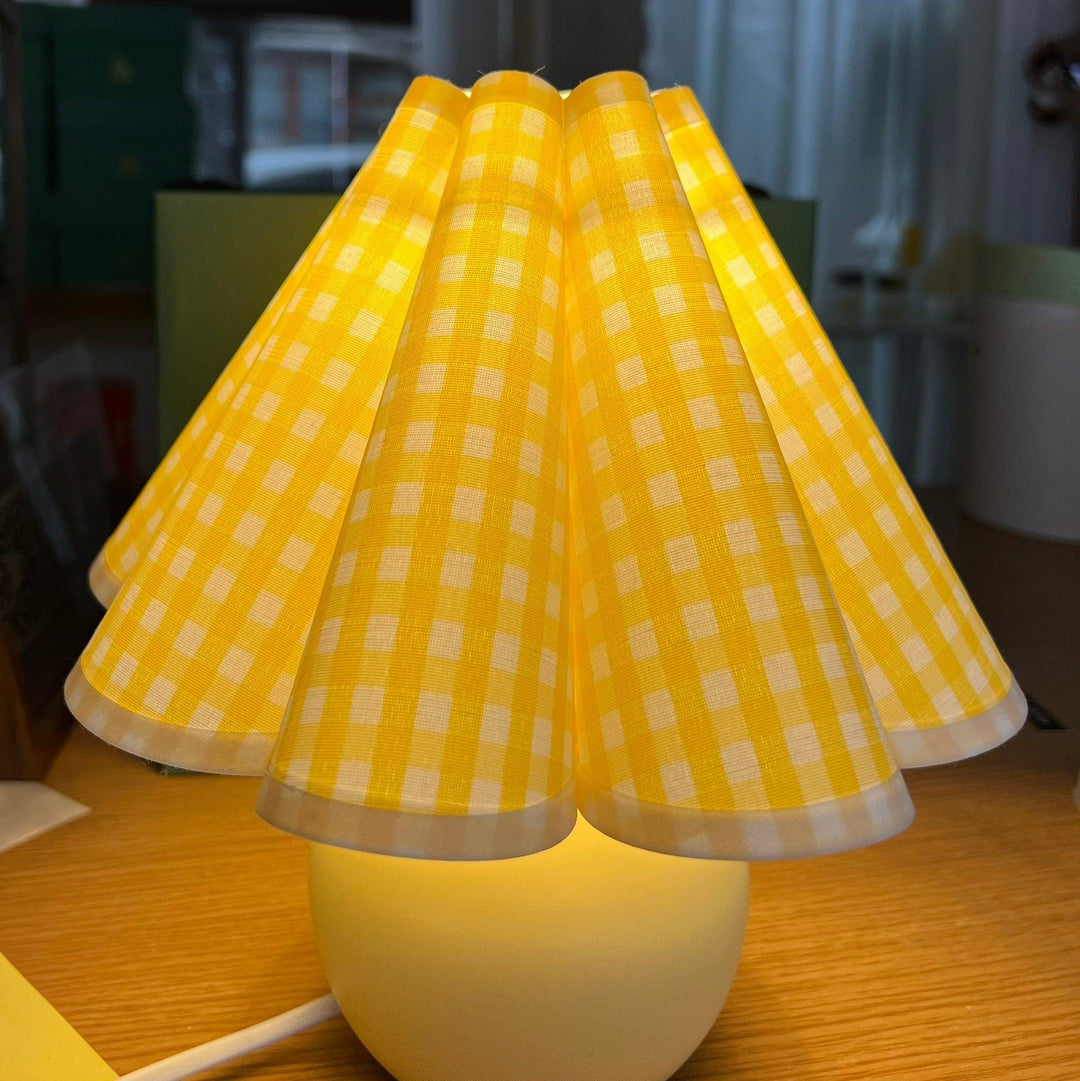 Kicsi Knife Pleat Table Lamp - Vakkerlight