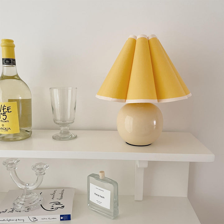 Kicsi Knife Pleat Table Lamp - Vakkerlight