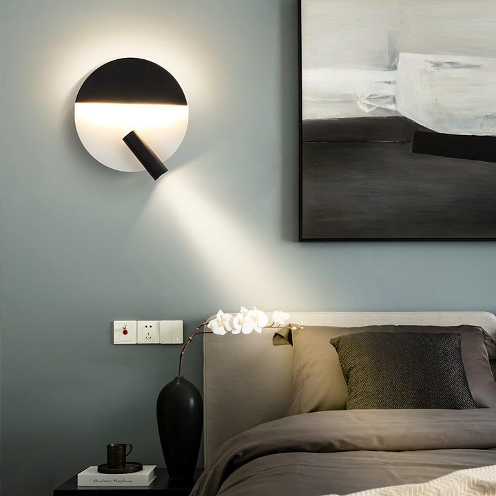 Kneeland Rotatable Wall Lamp - Vakkerlight