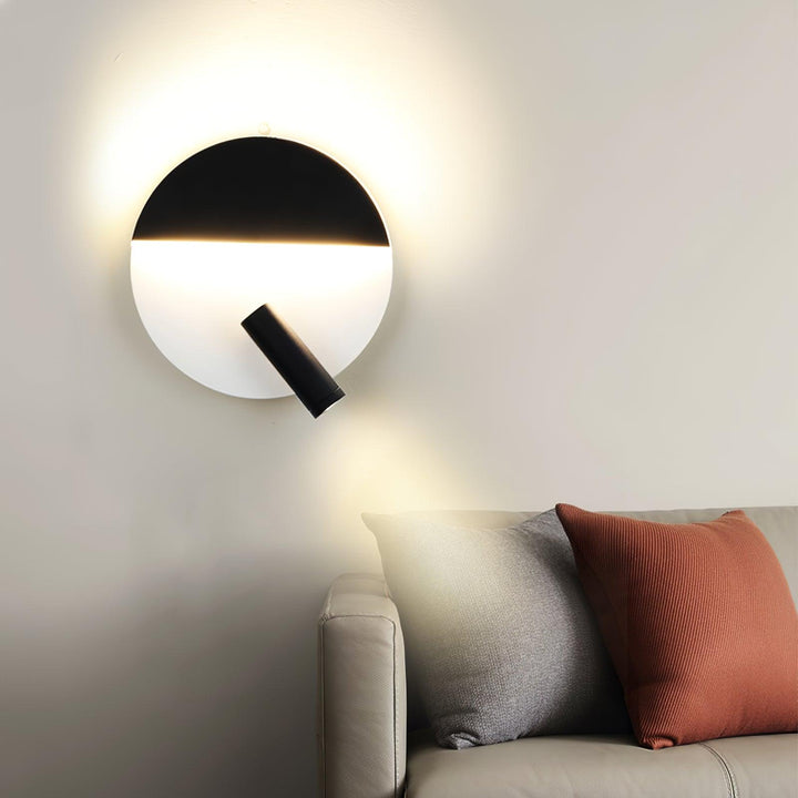 Kneeland Rotatable Wall Lamp - Vakkerlight