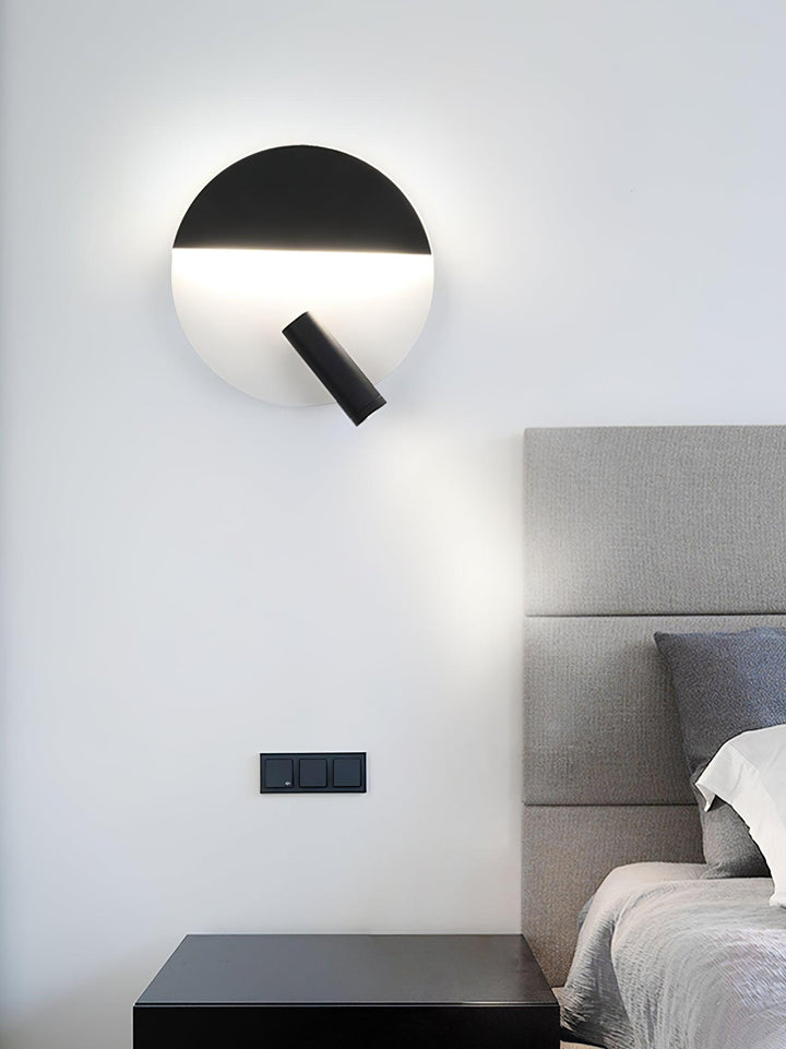 Kneeland Rotatable Wall Lamp - Vakkerlight