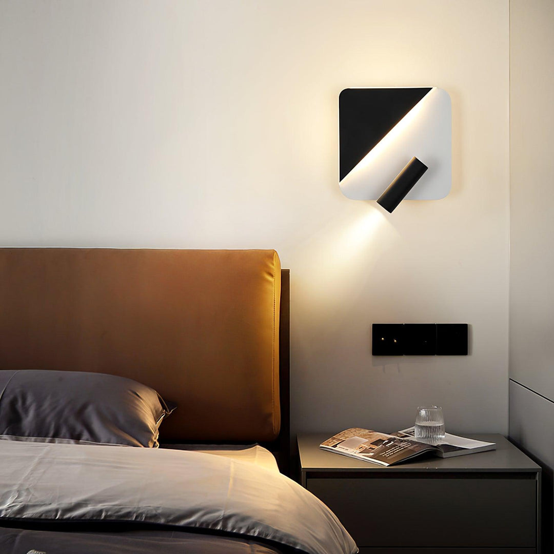 Kneeland Rotatable Wall Lamp - Vakkerlight